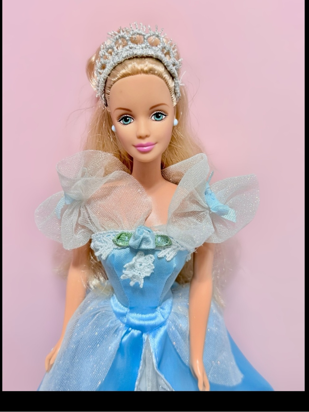 1998 KB Toys Exclusive Sleeping Beauty Barbie Doll Non-Blinking Version Mattel